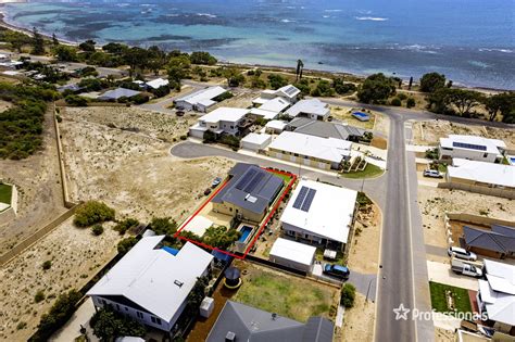 3 Beach View Drummond Cove Wa 6532 Domain