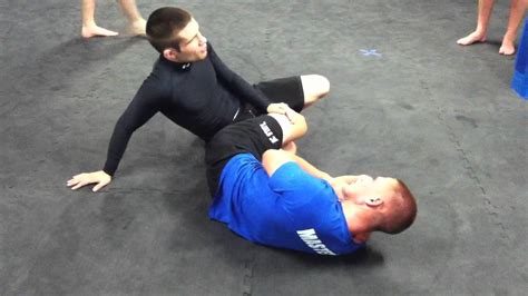 Escaping The Kneebar Leglock Youtube