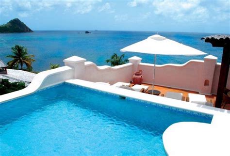 10 Caribbean Luxury Hotels to Visit Right Now