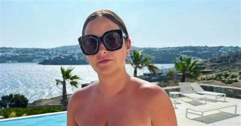 Jacqueline Jossa Hailed Hottie As She Shows Off Real Figure In Strapless Swimsuit Daily Star