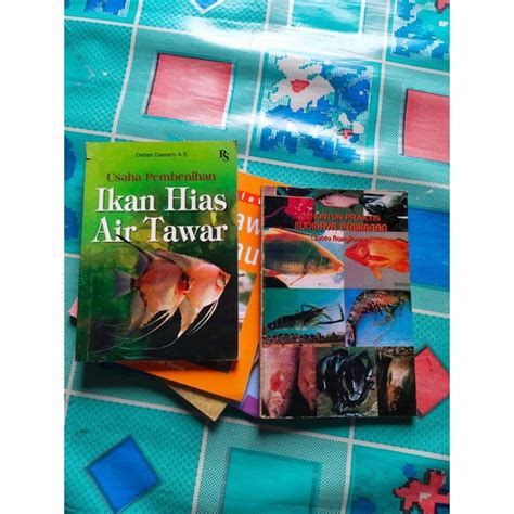 Jual Buku Paket Buku Perikanan Usaha Pembenihan Ikan Hias Air Tawar