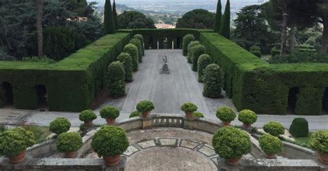 Rome: Pontifical Villa Gardens at Castel Gandolfo Minibus | GetYourGuide