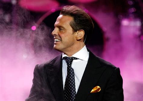 Luis Miguel Confirma Su Regreso A Los Escenarios Con Su Tour 2023