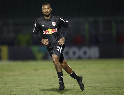 Luan Cândido é o lateral mais participações em gols no Brasileirão