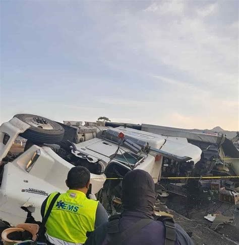 Hombre Pierde La Vida Tras Sufrir Accidente Sobre Carretera Federal