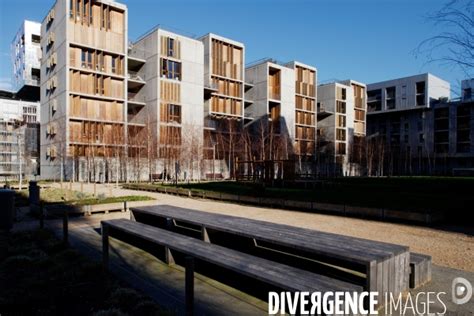 Lyon Le Quartier De La Confluence Par Antoine Dumont Photographie