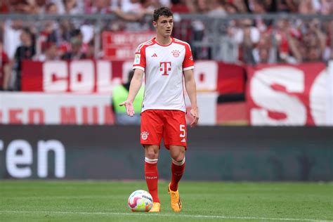 Liverpool Leading The Race For Benjamin Pavard Get German Football News