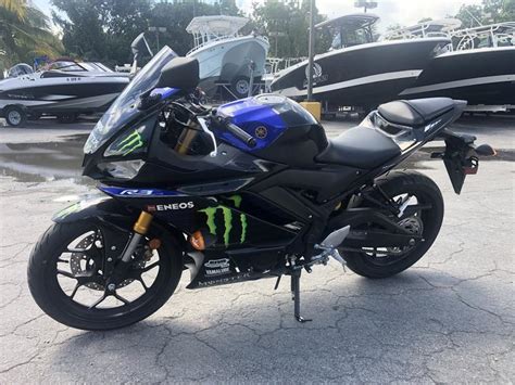 2021 Yamaha YZF R3 Monster Energy Yamaha MotoGP Edition Riva