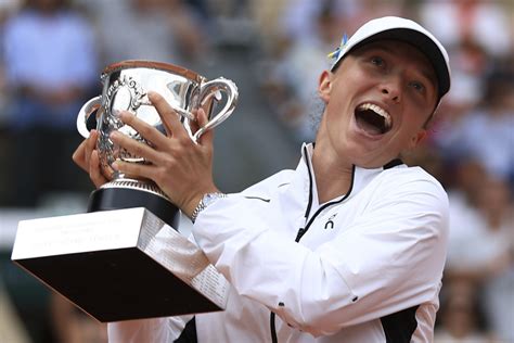 Finale De Roland Garros Swiatek Triomphe Devant Une Muchova Tenace