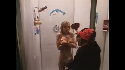 Xem Phim Ghoulies Sexy Shower Girl