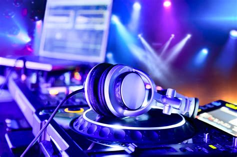 Dj For Events Why Should You Hire One Bazaar Daily