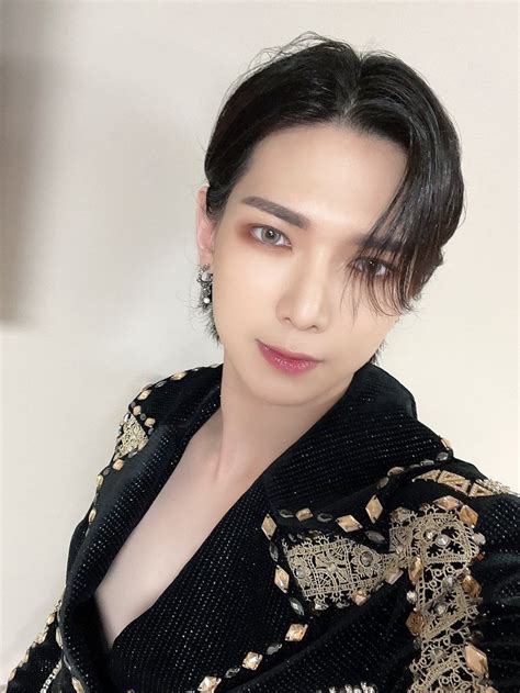 Ateez에이티즈 On Twitter 여상 행복했던 유럽 고마워요 티니🥰 Ateez 에이티즈