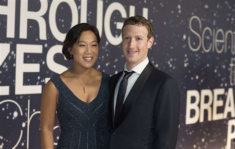 Facebook Mark Zuckerberg Va Prendre Un Congé Paternité De Deux Mois