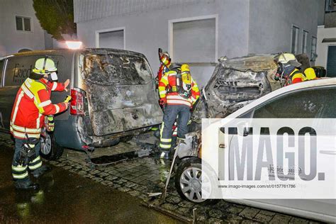 Leichenwagen Mit Sarg Brennt Feuer Greift Auf Weitere Fahrzeuge Ber