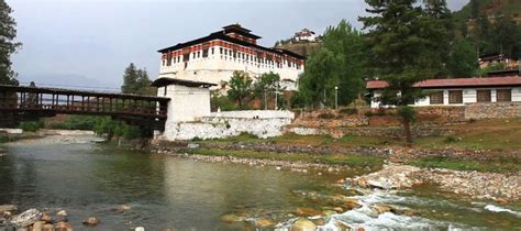 Paro Rinpung Dzong Buddhist Monastery And Fortress