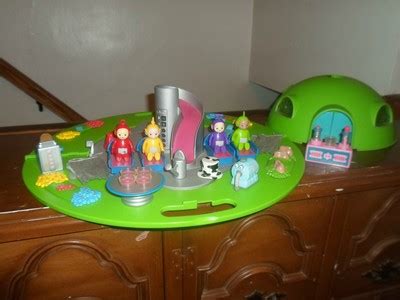 Rare Teletubbies Teletubby Home Hill Playset Figures Noo Noo Almost