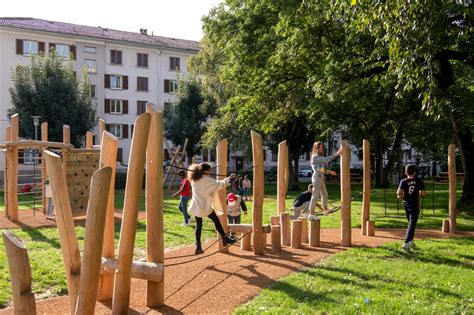 Moins d écrans un jeu d enfant Le Tourbillon Journal officiel