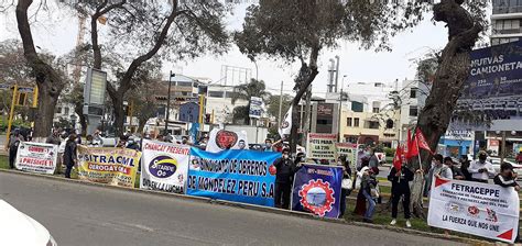 Sindicatos Protestan Frente Al Ministerio De Trabajo Rel Uita