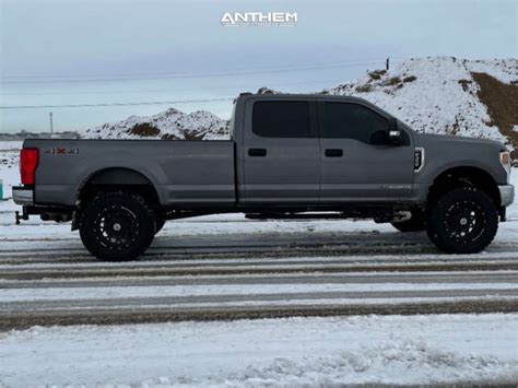 2022 Ford F 350 Super Duty Wheel Offset Aggressive 1 Outside Fender