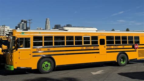 Blue Bird Just Got Its Single Largest Electric School Bus Order Yet