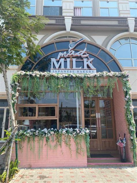 Enak Bgt Ya Ampun Review Anisa Adya Anisaadya Di Restoran Mad Milk