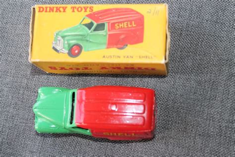 Dinky Toys 470 Austin Shell Van Diecast