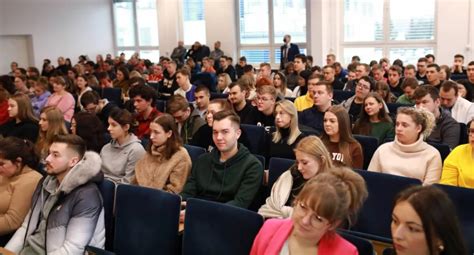 Ciechanowska Uczelnia Zaprasza Na Targi Pracy