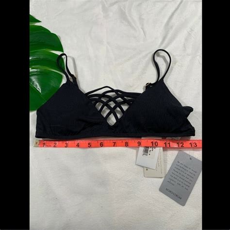 L Space Swim Nwt L Space Jaime Crisscross Bikini Top In Black