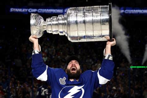 Nikita Kucherov still shirtless for Stanley Cup boat parade