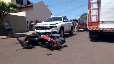 NOVA ANDRADINA Colisão entre carro e motoneta deixa idoso