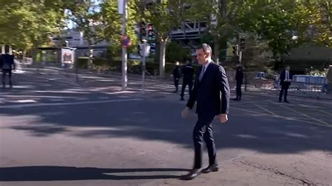 Pitos e insultos a Pedro Sánchez momentos antes del desfile del 12 O