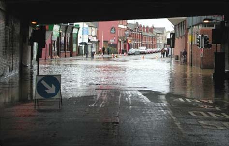 BBC - Shropshire - Nature - Time shift: 2000 floods