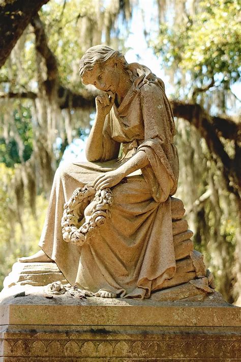 Bonaventure Cemetery Tour: Top Tips & Must-See Spots - Savannah First ...