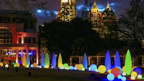 Atlanta Botanical Garden Lights: Brilliant Holiday Fun [video]