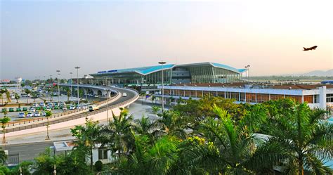 Danang International Airport Dad