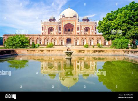 Humayuns Tomb Hi Res Stock Photography And Images Alamy