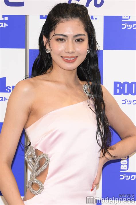 画像1418 10頭身モデル・ギャビー、初写真集で大胆露出「“全部脱いでます”くらいのカットが」 穴開きドレスで登場＜faith