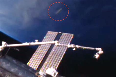 Cigar Shaped ‘ufo Is Spotted From Space Station Then ‘nasa Feed Cuts