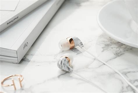 Casetify Marble Earbuds with Microphone » Gadget Flow