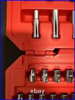 CRAFTSMAN 105 Piece SAE Metric Mechanics Tool Set Socket Wrench 1 4 In