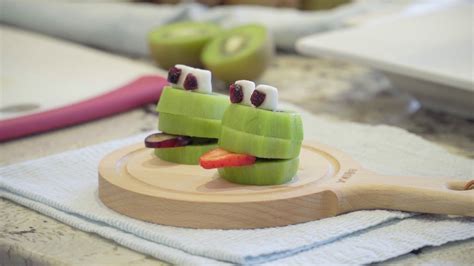 아이들을 위한 키위 개구리, 토끼 과일 예쁘게 자르기, 과일 장식 Kiwi Platter, How to make Fruit Edible Arrangements, Kiwi ...