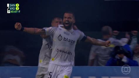 Vídeo Aos 45 minutos do 1 tempo Gol do Santos Em cobrança de