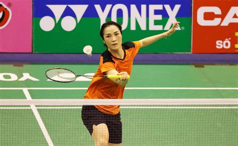 Badminton Hot Girl Nguyen Thuy Linh Knocked Out Vu Thi Trang At