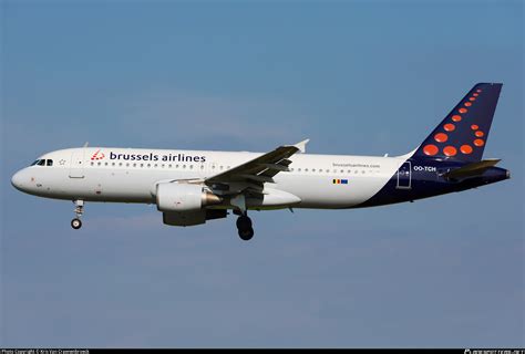 OO TCH Brussels Airlines Airbus A320 214 Photo By Kris Van