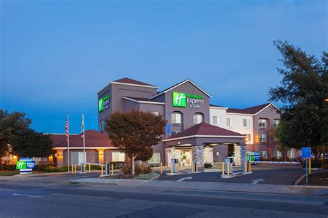 HOLIDAY INN EXPRESS & SUITES OAKLAND-AIRPORT AN IHG HOTEL $112 ...