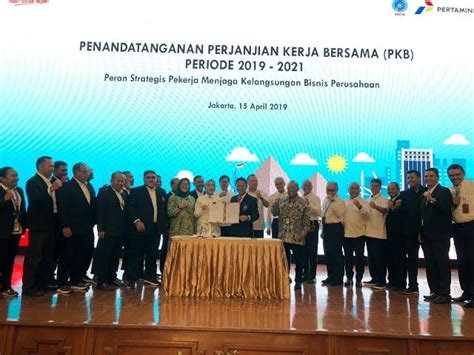 Pertamina And Serikat Pekerja Tandatangani Perjanjian Kerja Bersama