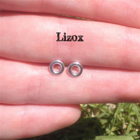 925 Sterling Silver Circle Ear Studs Lizox