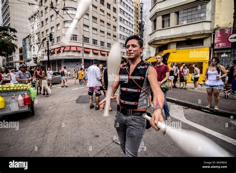 Sao Paulo Brasilien Feb Nachtschw Rmer Pose W Hrend Stra E