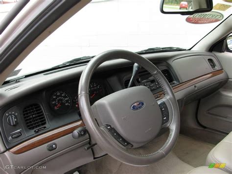 2006 Silver Birch Metallic Ford Crown Victoria LX 18160205 Photo 9