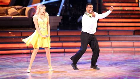 'Fresh Prince' star Alfonso Ribeiro flaunted his classic moves on 'Strictly Come Dancing' - CNN